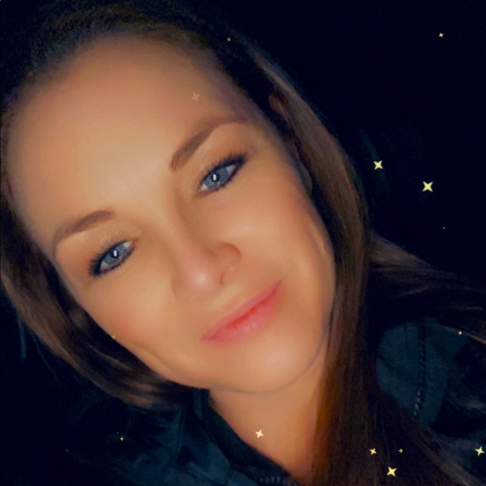 Meet your Posher, Monica